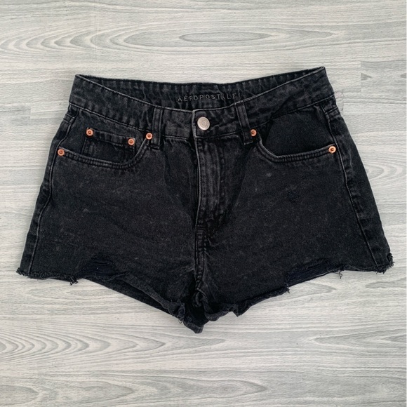 Aeropostale Cutoff Denim Mom Shorts - Picture 1 of 5